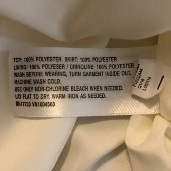 🎉🎉Host Pick!🎉🎉Flower Girl Tevolio Ivory Roses Tulle Dress - Picture 13 of 16